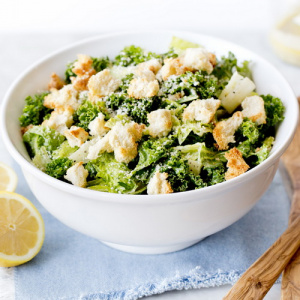 Салат Цезарь – легкий обед! 