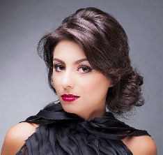 Низкий пучок на длинные волосы