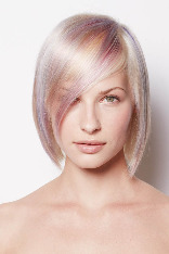 Стрижка боб с креативным окрашиванием