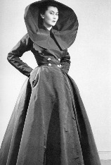 Алла Ильчун Dior's 'Carnavalet', photo by Willy Maywald, 1949 год