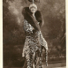 Французская певица и актриса Габи Деслис в леопардовом пальто, 1914 год
