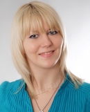 Стрижки средней длины