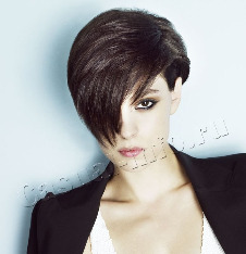 Стрижка боб с асимметрией