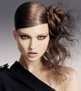 Прически с косами. Вариации на тему классического пучка