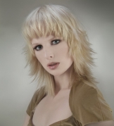 Модные прически с рваными линиями