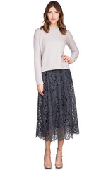 Кружевная юбка и джемпер Кружевная юбка и джемпер