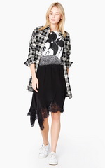 Прогулочный комплект с юбкой, отделанной кружевом Прогулочный комплект с юбкой, отделанной кружевом