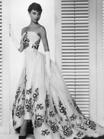 Пышное платье Одри Хепбёрн фильм Сабрина, 1954 год