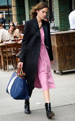 Стиль Алексы Чанг Стиль Алексы Чанг