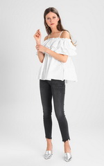 Тренд весна-лето 2018. Блузка с оборками Navy London Тренд весна-лето 2018. Блузка с оборками Navy London