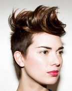 Прически для коротких волос